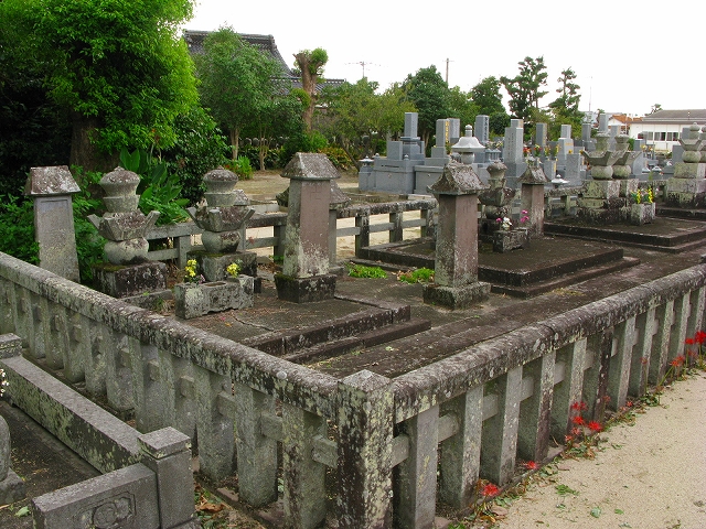 慶誾寺多久安順と一族の墓