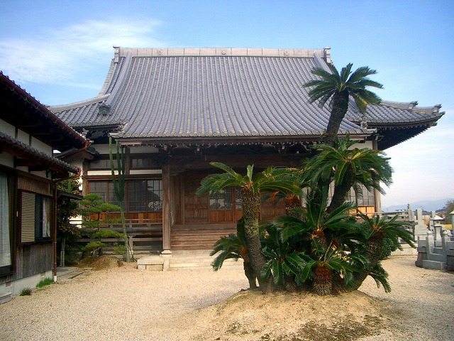 栄蔵寺